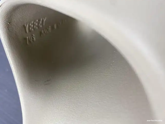 Yeezy GW1934 Pure Adidas Slide 0617